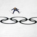 Finnorszag hazakuldi a siugrkok szovetsegi kapitanyat Medvedet alkoholfogyasztas miatt