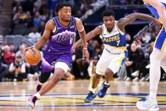 Isaiah Collier a legfiatalabb jatekos az NBA torteneteben aki 20 asszisztot jegyzett egy merkozesen