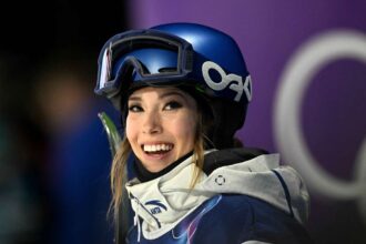 Kina Eileen Gu felall a bukas utan es bejut a noi big air dontobe