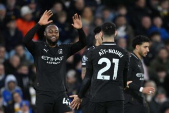 Semenyo donto szerepet jatszik mikozben a cimert kuzdo Man City idegenbeli gyozelmet arat Leeds ellen