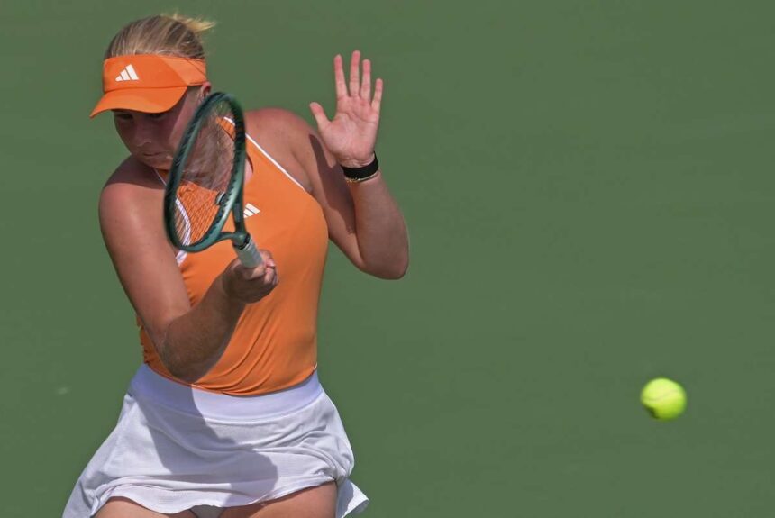 Tauson visszanyeri legjobb formajat es bejut a negyeddontobe a dubaji WTA 1000 tornan