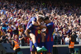 A Barcelonanehezenmegszerziagyozelmeta RayoVallecanoellenmivele Araujofiaelsofelidobentalal