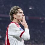 A Manchester United allitolag harcba szall az Ajax sztarjert Mika Godtsert