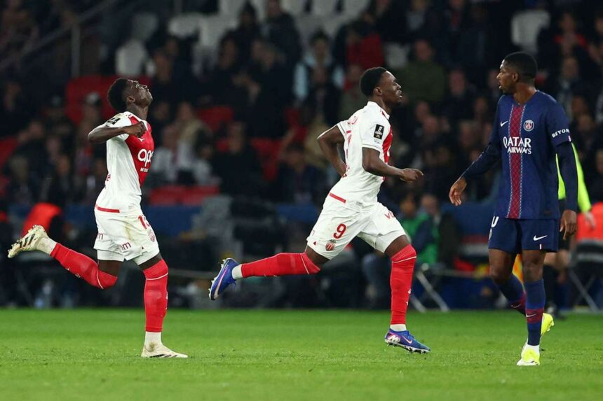 A PSG meglepetesre hazai palyan veresget szenvedett a formaban levo Monacotol a Ligue 1 ben