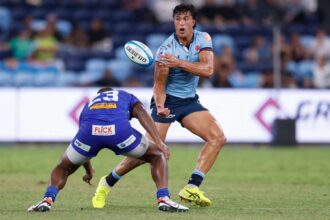 A Waratahs csillaga Suaalii hat nyolc hetre kiesik serules miatt