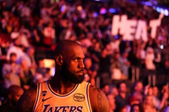 LeBron James beallitja Robert Parish rekordjat az NBA alapszakaszaban jatszott legtobb merkozessel