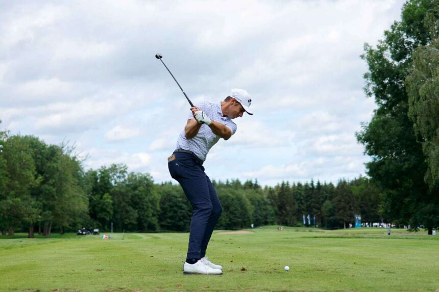 Olasz golfozo Pavan jol rehabilitalodik miutan szornyu balesetben lezuhant egy liftaknaba