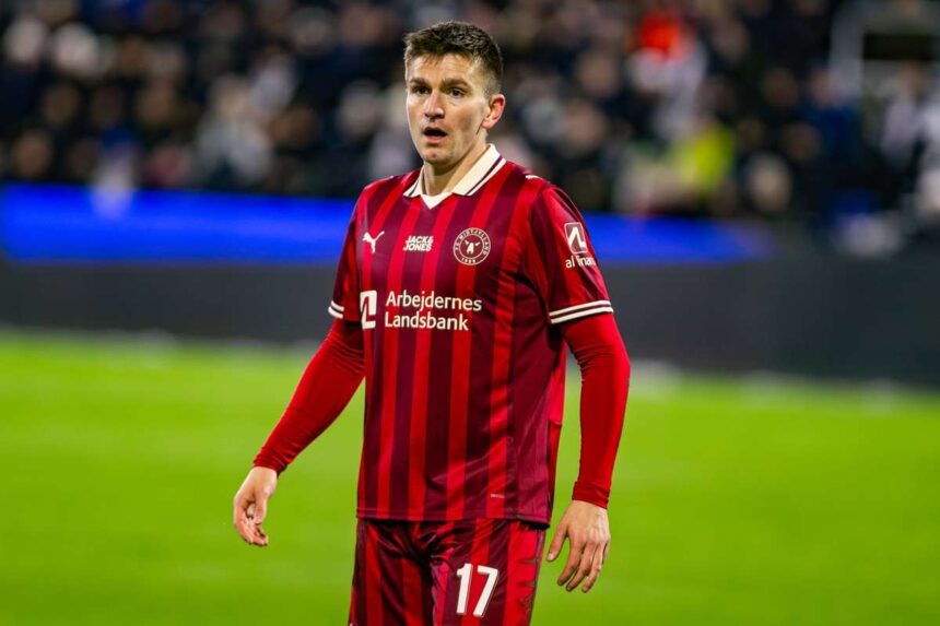 az FC Midtjylland tovabb hatranyba kerult a dan bajnoki cimert folytatott versenyben mivel a csatar a szezont kihagyja