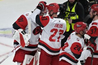 A Hurricanes legyzte a Canadiens t az Stanley Kuprt vvott kzelg dnt fel vezet ton