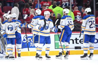 Buffalo Sabres kiszoritja a Montreal Canadiens t idegenbeli merkozesen ezzel 2 2 re egyenlit a sorozatban