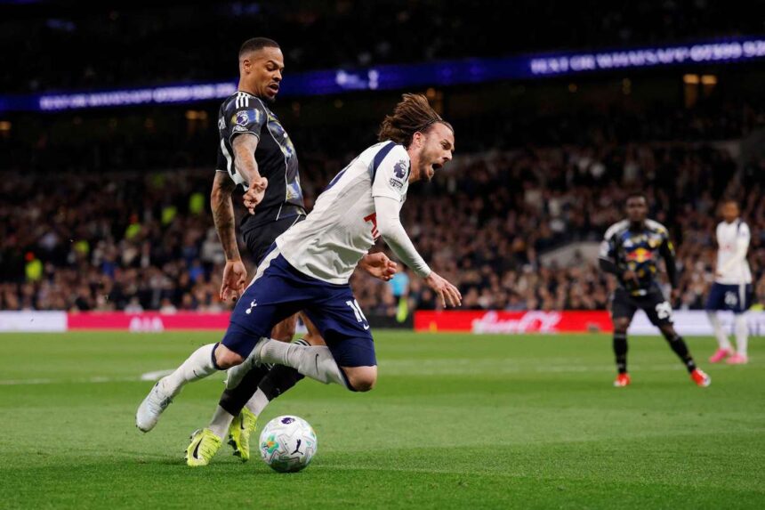 James Maddison azt mondja hogy a jatekvezetek megrettenek a dontesek meghozatalatol a Spurs buntetojenek elutasitasa utan