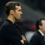 Julian Schuster biztatja freiburgi jatekosait hogy a vereseg ellenere a pozitivumokra osszpontositsanak
