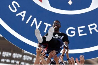 Ousmane Dembl gretet tett a szurkolknak hogy a PSG megprblja megszerezni harmadik egymst kvet Bajnokok Ligja cmt