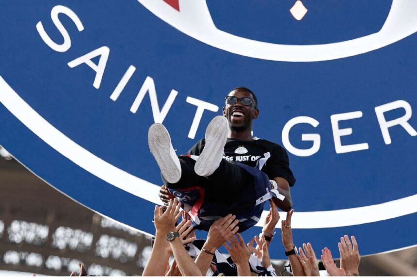 Ousmane Dembl gretet tett a szurkolknak hogy a PSG megprblja megszerezni harmadik egymst kvet Bajnokok Ligja cmt