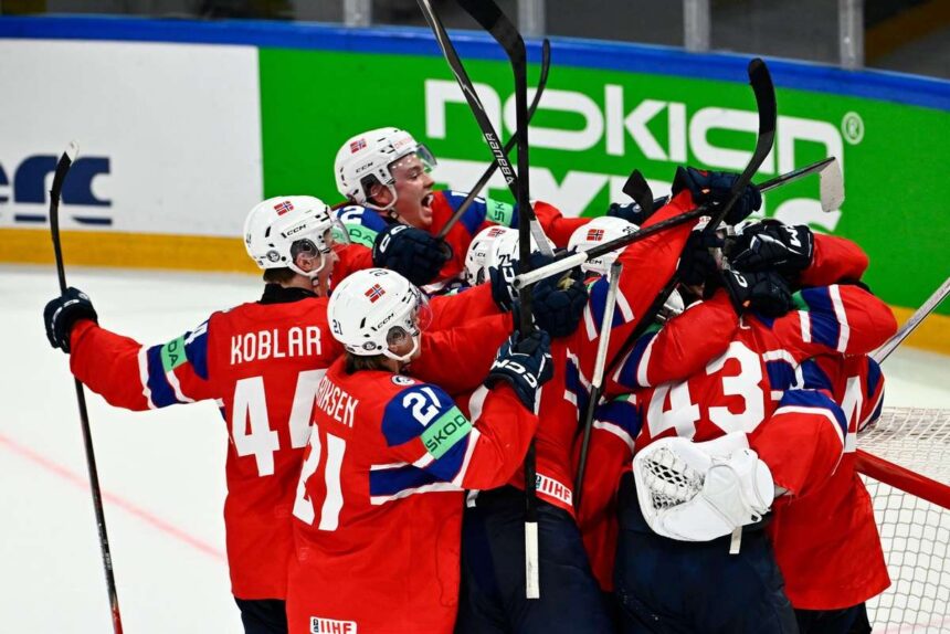 Svedorszag a vilagbajnoki csoportkorbol valo kieses szelen a Norvegiatol elszenvedett sokkolove reseg utan