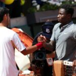 Vallejo bocsanatot ker a masodik forduloban elszenvedett vereseg utan a noi umpire nek tett szexista megjegyzeseert