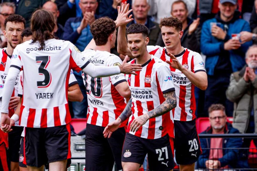 bajnok PSV megdontotte a 100 golos hatart a FC Twente ellen aratott meggyozo gyozelmevel