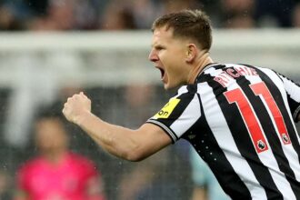 A Bournemouth korabbi jatekosat Matt Ritchiet nevezte ki technikai igazgatonak visszavonulasa utan