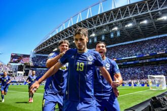 Alajbegovic csodagolja Boszniat a legjobb 32 koze juttatja mig Katar kiesik