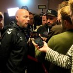 Christian Eriksen A dan szovetsegi kapitany Riemer a gyonyoru egyseget unnepli miutan a kozeppalyas a baratsagos merkozes soran osszeesett