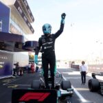 George Russell tullep a nehezsegeken es megszerzi a pole poziciot a Barcelona Nagydijon