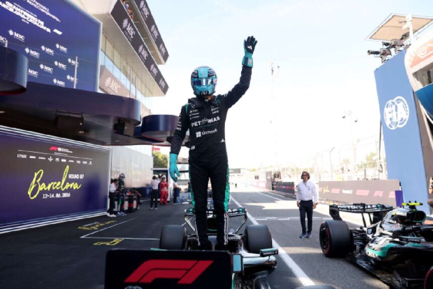 George Russell tullep a nehezsegeken es megszerzi a pole poziciot a Barcelona Nagydijon