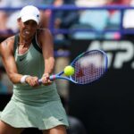 Kulcs Maria talalkozojahoz az Eastbourne i dontoben miutan mindketten profitaltak a visszavonulasokbol