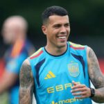 Pedro Porro uj hosszu tavu szerzodest irt ala hogy 2031 ig a Tottenhamnel maradjon