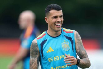 Pedro Porro uj hosszu tavu szerzodest irt ala hogy 2031 ig a Tottenhamnel maradjon