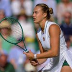 Sabalenka legyozi Kostovicot hogy elkerulje a korai Wimbledon i meglepetest