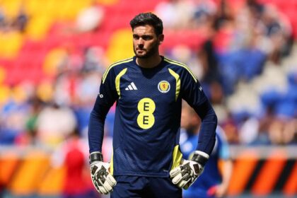 Craig Gordon a skot valogatott kapus bejelenti visszavonulasat 25 eves palafutasanak kovetkezoen