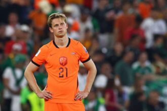De Jong a Barcaval sulyos terdserules miatt tobb het kihagyasra kenyszerul