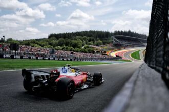 Hamilton balesetet szenved mikozben Antonelli megnyeri a belga Forma 1 es nagydijat utolso gyakorlast
