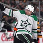 Jason Robertson a Dallas Stars csapatanal marad 12 millio dollaros szerzodes alairasaval