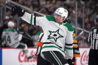 Jason Robertson a Dallas Stars csapatanal marad 12 millio dollaros szerzodes alairasaval