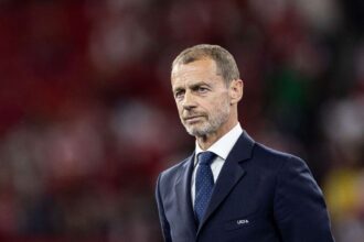 UEFA tagok egyhangulag bojkottaljak a FIFA Vilagbajnoksagot a beruhazasi tervek elleni tiltakozaskent