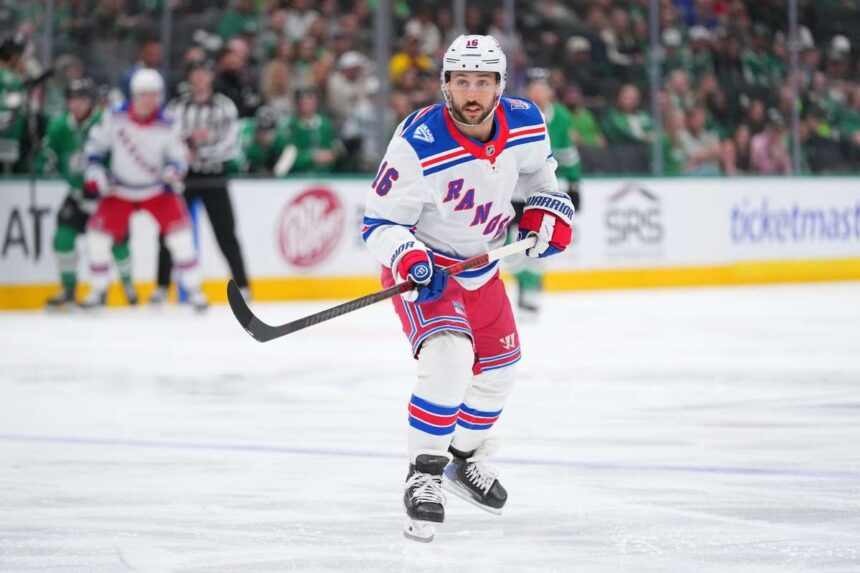 Vincent Trocheck atigazolasa a Mammothhoz haromfos csereugylettel a Rangers tol