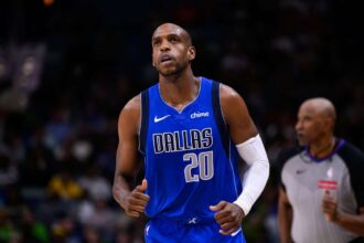 Vissza D C be Khris Middleton visszater a Wizards hoz a Mavs ert folytatott csere kereteben