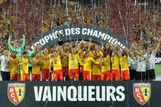 10 fos Lens meglepi a PSG t es megnyeri a Francia Szuperkupat