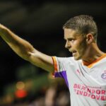 A Borussia Dortmund megerositette Joey Veerman PSV kozeppalyas szerzodteteset