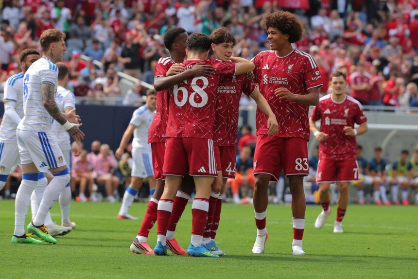 A Liverpool masodik felidos osszeomlast szenved el es vereseg t szenved Leeds ellen a felkeszulesi idenyben