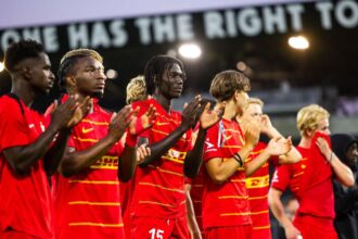 Az FC Nordsjaelland tovabbra is megrzi tuzforro gyozelmi sorozatat es csatlakozik a Brondbyhoz a tabella elen