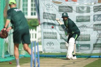 Babar Azam kozelebbr kerult a serulesbol valo visszatereshez miutan befejezte az edzest