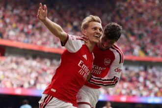 Golgazdag Arsenallal szetzuzi a Manchester Cityt es megnyeri a Community Shieldet Cardiffban