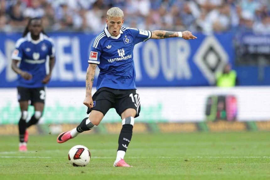 Gronbaek a hosszabbitasban szerzi a gyoztes gol t a Toulouse ellen ezzel erositve az HSV Bundesliga felkeszuleset
