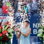 Iga Swiatek dominalja a torontoi dontot legyozi Elena Rybakinat es megnyeri 12 WTA 1000 cimet