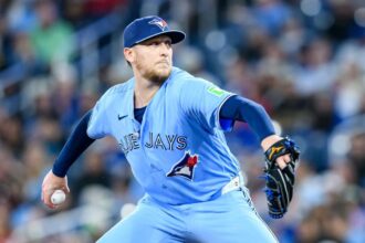 Ikrek megszerzik az AllStar zarot Jeff Hoffmant a Blue Jaystol