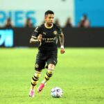 Savinho kimaradt a Man City keretebol a Community Shieldre mikozben a Spurszal valo kapcsolatai tovabbra is fennallnak