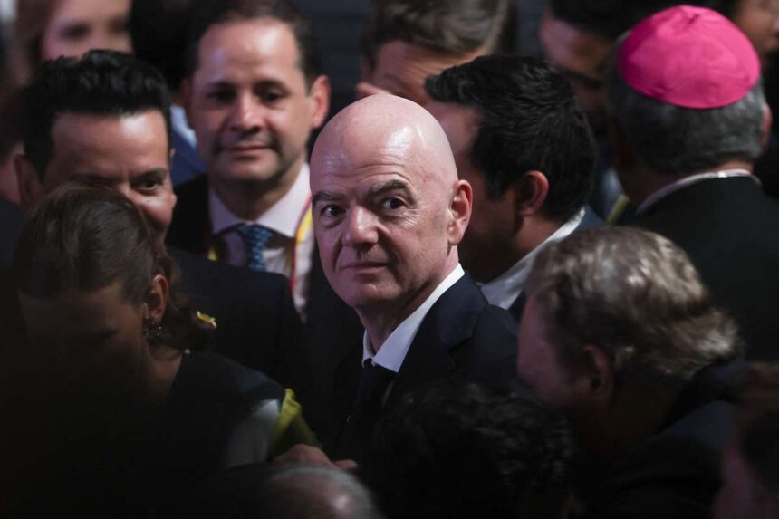 UEFA AFC es CONCACAF biralja Infantino FIFA elnokot a Vilagkupa reszesedesenek eladasa miatt